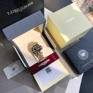 浪琴-Longines,康卡斯潜水系列男士腕表,浪琴中的水鬼,防水达300米,表径41mm,搭载原装瑞士ETA64111 图1