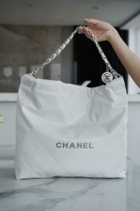 白色银扣 中号 图1