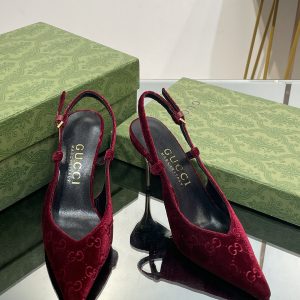 上新啦Gucci代购级2023新款金属跟尖头单鞋G家专柜最新尖头细跟原版购入1:1顶级复刻!材质和Y版一致 相当有质感 图1