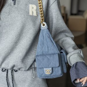 Chanel 25c早春多口袋浅牛仔hobo 大号 图3
