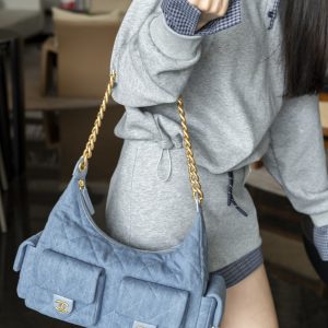 Chanel 25c早春多口袋浅牛仔hobo 大号 图4