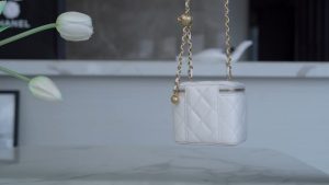 chanel金属球系列 22b新款小盒子 正品皮 白色◽ 图1