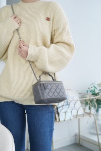 Chanel 23k 小双C”手柄长盒子 灰色 图6