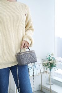 Chanel 23k 小双C”手柄长盒子 灰色 图7