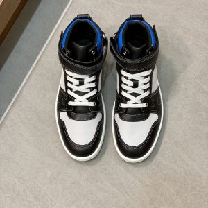 HERME*—爱马仕2022秋冬新款中帮休闲鞋;高版本。专柜同步发售,鞋面采用意大利进口牛皮 ,(凸显高端·贵气·档次) 图1