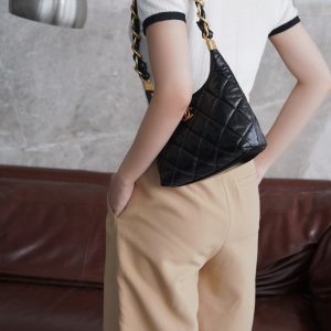 Chanel 24a Hobo黑色 小号 图4