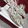 顶级 华伦天奴 Valentino.华伦天奴大v扣单鞋专柜最新系列 V家这次 抛弃了一贯的铆钉元素 新款以工艺编织为亮点 图1