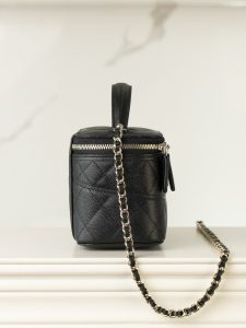 Chanel 25c 新款 手柄盒子包 黑金荔枝牛 图6