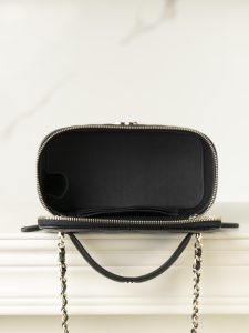 Chanel 25c 新款 手柄盒子包 黑金荔枝牛 图8