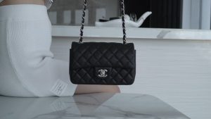 CF Classic Flap |荔枝纹 Mini 黑银 图1