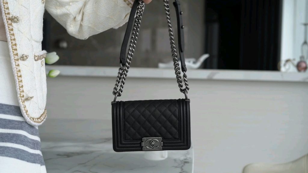 Chanel Leboy 大球纹 黑银小号 图1