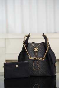 Chanel hobo bag 黑色牛仔 中号 图5