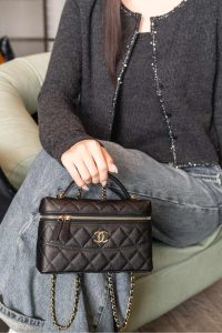 Chanel 25c 手柄盒子包 荔枝牛 黑金 图4