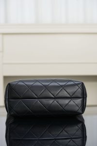 Chanel 25A 水桶包 灰色 图9