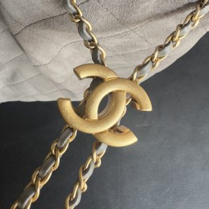 Chanel 灰色麂皮hobo 中号 图7