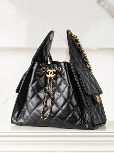 Chanel small hobo 抽绳水桶包 黑金 小号 图4