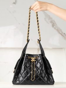 Chanel small hobo 抽绳水桶包 黑金 小号 图9