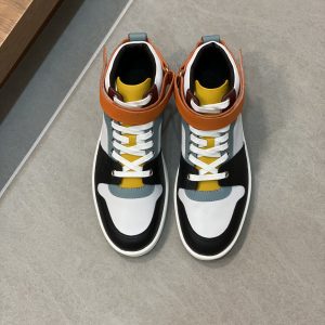 HERME*—爱马仕2022秋冬新款中帮休闲鞋;高版本。专柜同步发售,鞋面采用意大利进口牛皮 ,(凸显高端·贵气·档次) 图1