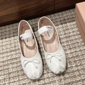 顶级版本 #皮面 MiuMiu 2022FW 秀款芭蕾舞鞋 最美芭蕾舞鞋还得是 miumiu 软乎乎 糯呼呼的芭蕾舞鞋 图1