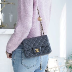Chanel 金属球方胖子 深灰色 图5