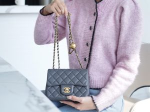 Chanel 金属球方胖子 深灰色 图2