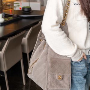 Chanel 灰色麂皮hobo 中号 图6