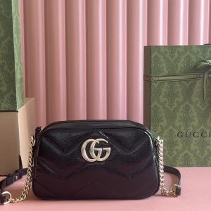 【新品】GG Marmont系列小号肩背包黑色/漆皮原厂皮出货!24cm型号:802448。小视频 图1