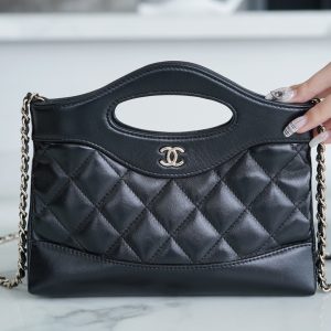 CHANEL 横款31bag nano 黑色 图1