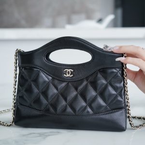 CHANEL 横款31bag nano 黑色 图2