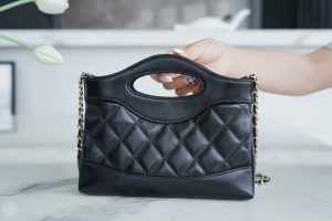 CHANEL 横款31bag nano 黑色 图3