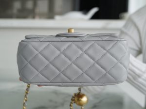 Chanel 王̆̈炸̆̈ CF金属球 方胖子 浅灰色 图4