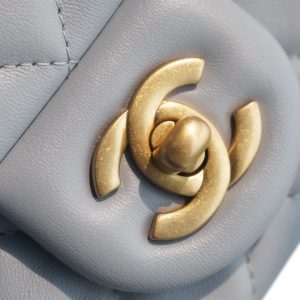 Chanel 王̆̈炸̆̈ CF金属球 方胖子 浅灰色 图9