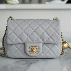 Chanel 王̆̈炸̆̈ CF金属球 方胖子 浅灰色 图1