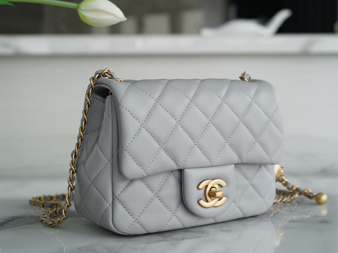 Chanel 王̆̈炸̆̈ CF金属球 方胖子 浅灰色 图2