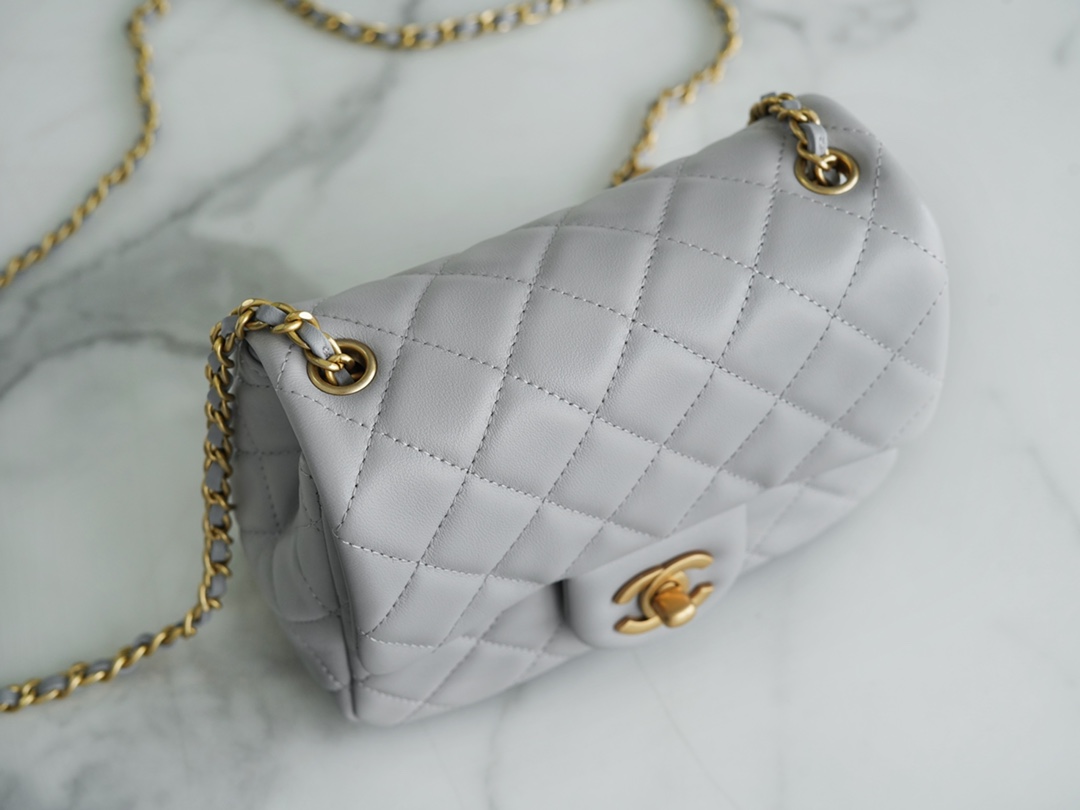 Chanel 王̆̈炸̆̈ CF金属球 方胖子 浅灰色 图7