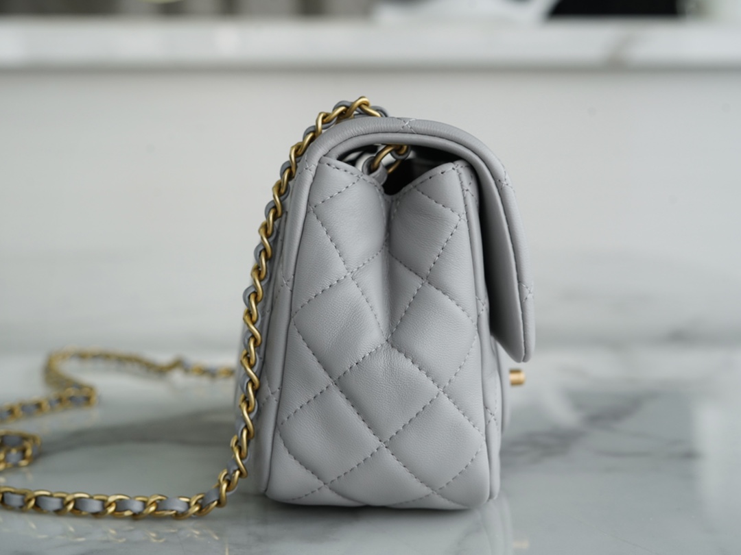 Chanel 王̆̈炸̆̈ CF金属球 方胖子 浅灰色 图8