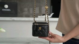 chanel金属球系列 22b新款小盒子 正品皮 图1