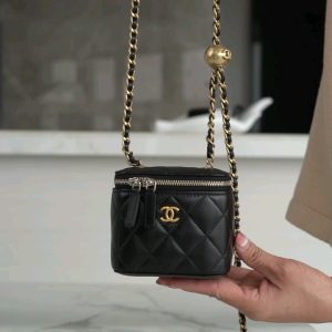 chanel金属球系列 22b新款小盒子 正品皮 图1