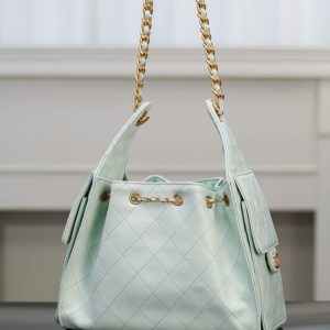 Chanel small hobo 薄荷绿小号 图5