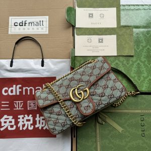 。【配置专柜包装】GG Marmont系列牛仔小号肩背包。这款单品出自Gucci Lido系列,设计灵感源自意大利海岸的 图1
