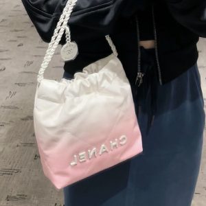 Chanel 24S 渐变粉色mini 22bag 图3