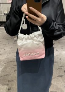 Chanel 24S 渐变粉色mini 22bag 图4