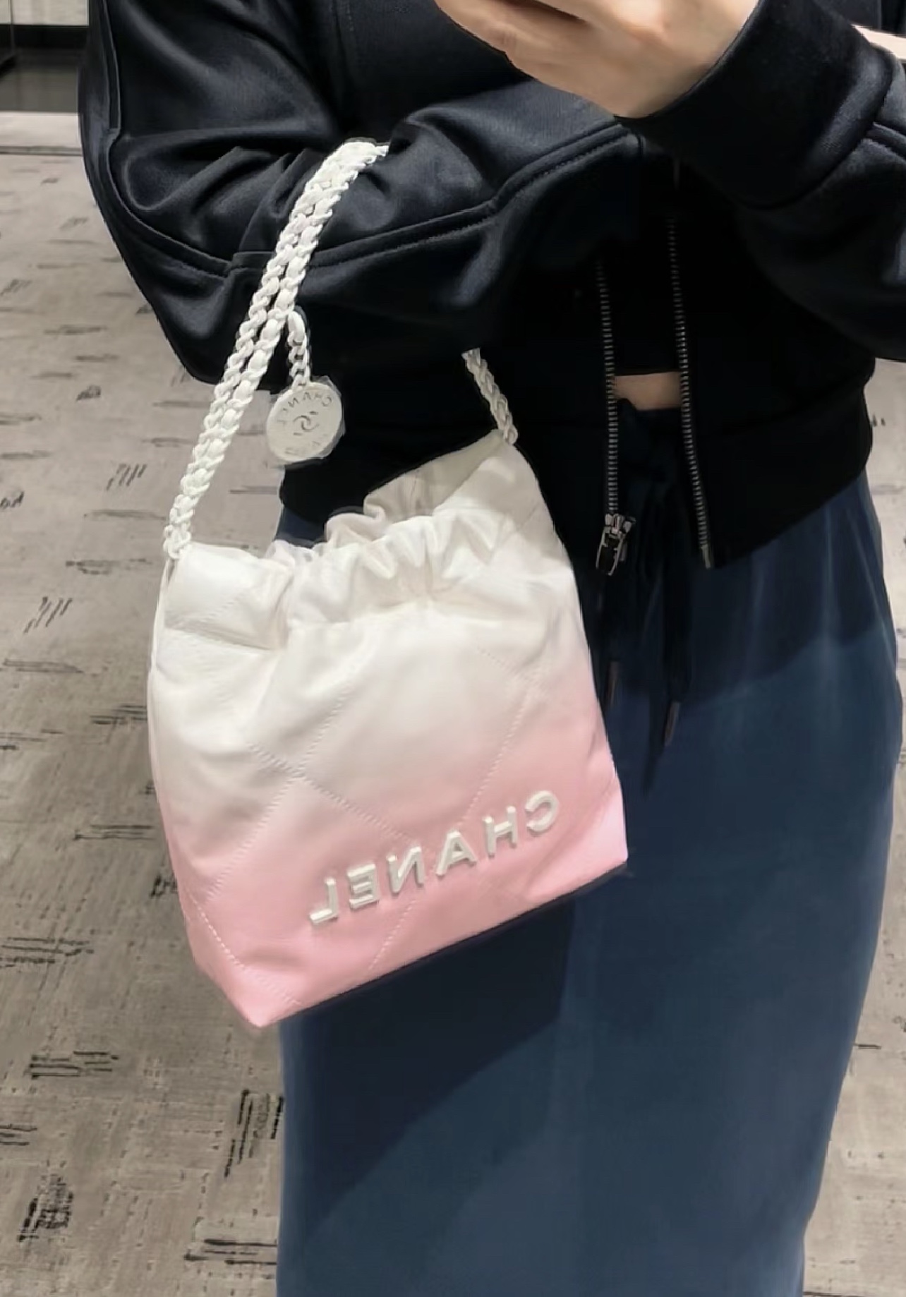 Chanel 24S 渐变粉色mini 22bag 图3