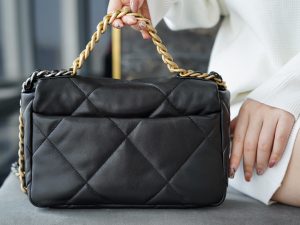 CHANEL BAG 经典黑 小号 图4