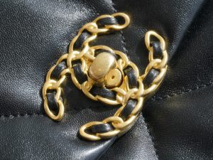 CHANEL BAG 经典黑 小号 图9