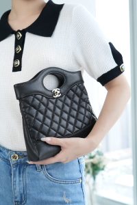 Chanel 31bag mini 黑色 褶皱小牛皮 图8