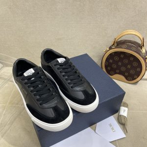 顶级版本 情侣款Dior/迪奥德训鞋 新款运动 明星同款厚底系带情侣款休闲舒适 爆款立体字母logo夜光拼色老爹鞋 市面 图1