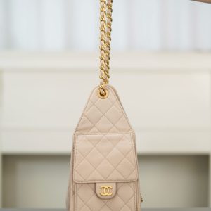 Chanel small hobo 杏色鱼子酱 小号 图7
