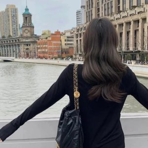 CHANEL 22 bag 垃圾袋 上身图 图3