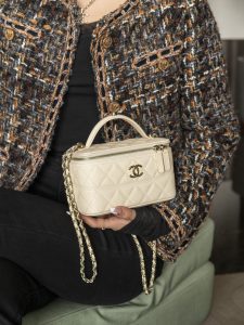 Chanel 25c 新款 手柄盒子包 荔枝牛 米白 图3